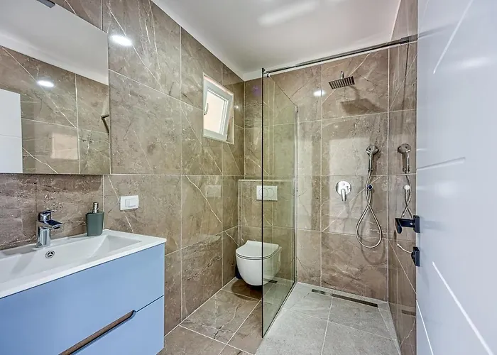 In * Nova Vas (Porec)