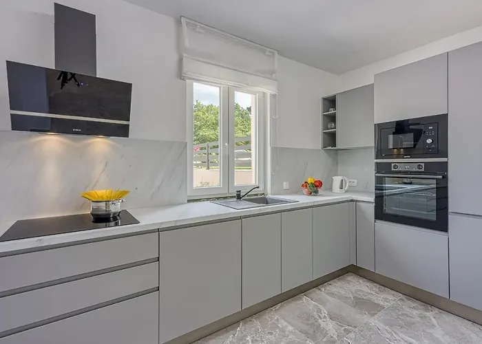 In ヴィラ Nova Vas